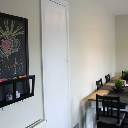 Af's Homestay Homestay Bristol